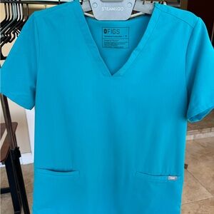 FIGS Women’s Casma Scrub Top Medium in Teal
